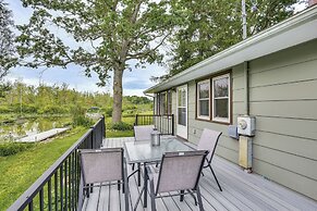Charming Reading Home w/ Lake Views & Private Dock