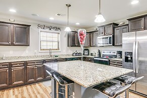 Spacious West Columbia Home w/ Patio & Grill!