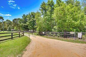 Pet-friendly Waegner Cottage On 30-acre Horse Farm