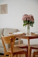 Latte Apartament Parking by Renters