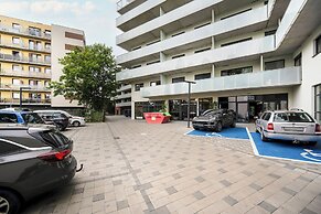Latte Apartament Parking by Renters