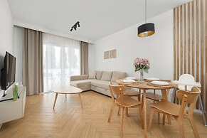 Latte Apartament Parking by Renters