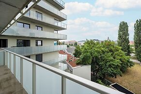 Latte Apartament Parking by Renters