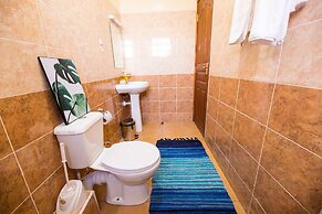 Lux Suites Coralway Apartment Langata