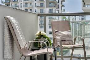 Deluxe Apartment Near the Sea