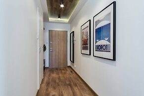 Deluxe Apartment Near the Sea