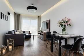 Deluxe Apartment Near the Sea