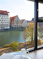 Elite Apartments Riverview Azure River View Center