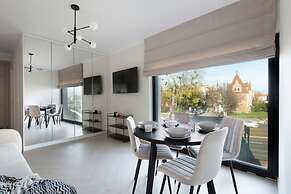 Elite Apartments Riverview Nude River View Center