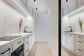 Elite Apartments Riverview Nude River View Center