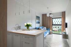 Elite Apartments Riverview Silverstone River View Center