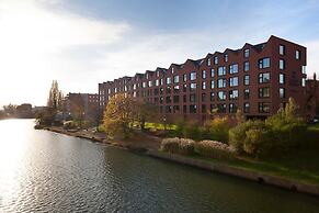 Elite Apartments Riverview Cinema OLD Town View Center