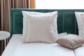 Elite Apartments Riverview Cinema OLD Town View Center