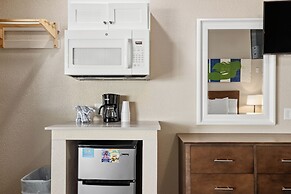 Sandpiper Beacon Beach Resort