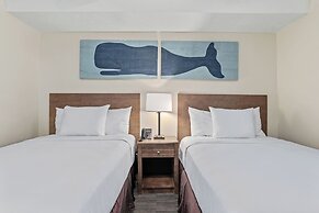 Sandpiper Beacon Beach Resort