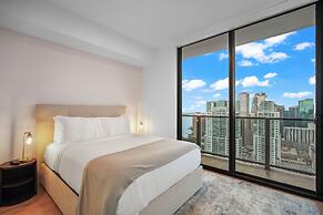 Bayside Apt with Stunning City Views