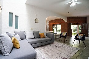 Family Home Pool & Jacuzzi in Cuernavaca