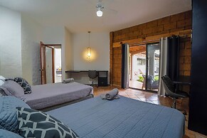 Family Home Pool & Jacuzzi in Cuernavaca