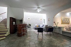 Family Home Pool & Jacuzzi in Cuernavaca