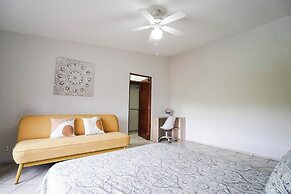 Family Home Pool & Jacuzzi in Cuernavaca