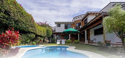 Family Home Pool & Jacuzzi in Cuernavaca