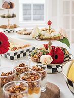 1313 West Luxury Boutique Hotel