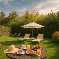 Estia Coastal Dream - Lush Enchanting Garden Gem