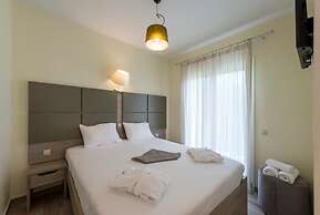 Estia Coastal Dream - Lush Enchanting Garden Gem