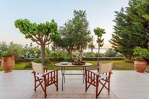 Lavender Garden Retreat - Secluded Seaside Getaway