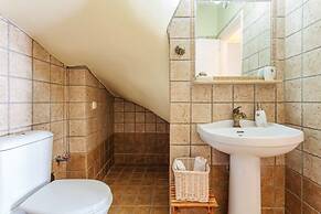 Lavender Garden Retreat - Secluded Seaside Getaway