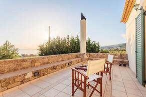 Lavender Garden Retreat - Secluded Seaside Getaway