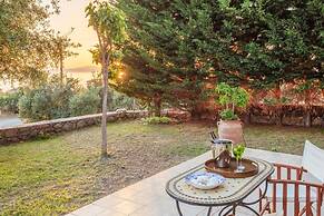 Lavender Garden Retreat - Secluded Seaside Getaway