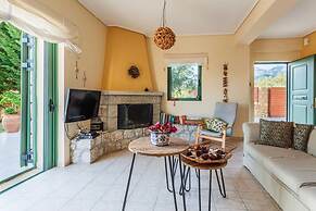 Lavender Garden Retreat - Secluded Seaside Getaway