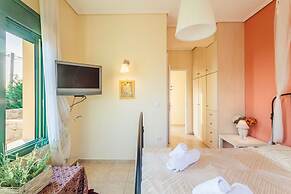 Lavender Garden Retreat - Secluded Seaside Getaway