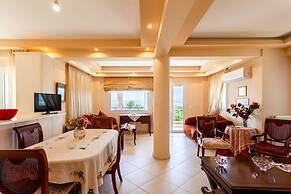 Verga Majestic Sunsets - Elegant Chic Retreat