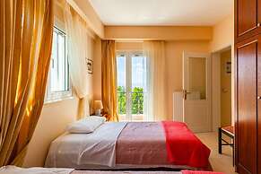 Verga Majestic Sunsets - Elegant Chic Retreat