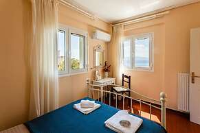 Verga Majestic Sunsets - Elegant Chic Retreat