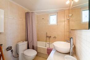 Verga Majestic Sunsets - Elegant Chic Retreat