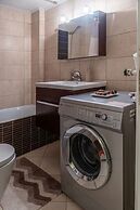 Dancing on Sunshine - Melina s City Getaway