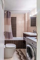 Dancing on Sunshine - Melina s City Getaway