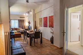 Dancing on Sunshine - Melina s City Getaway