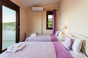 Villa Armonia - Beachfront Majestic Retreat