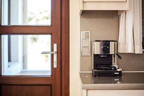 Villa Armonia - Beachfront Majestic Retreat