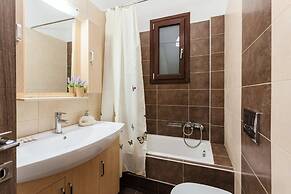 Villa Armonia - Beachfront Majestic Retreat