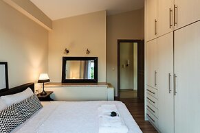 Villa Armonia - Beachfront Majestic Retreat