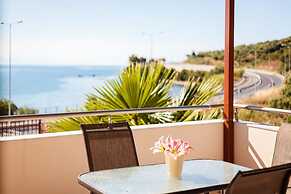 Villa Armonia - Beachfront Majestic Retreat