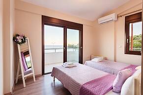 Villa Armonia - Beachfront Majestic Retreat