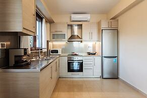 Villa Armonia - Beachfront Majestic Retreat