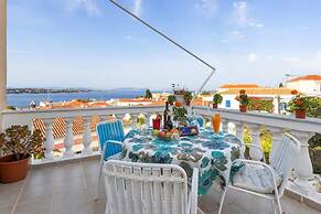 Seaview Splendor - Ostrella Summer Haven