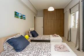Thano s Stylish Flat Just 150m to the Beach